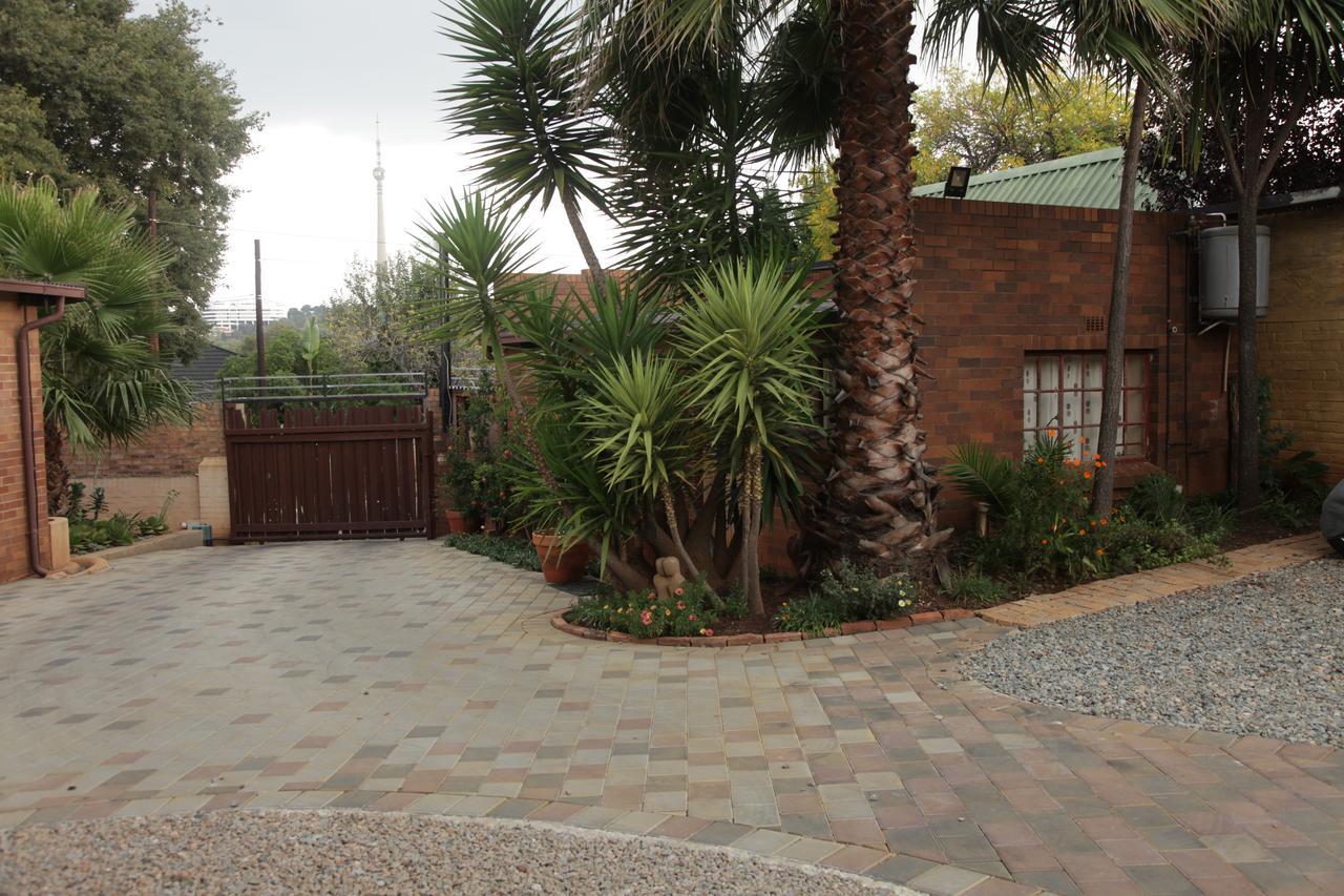 Melvilla Guesthouse Johannesburg Exterior photo
